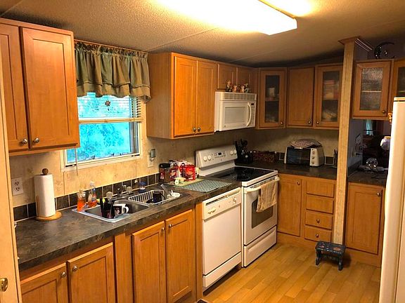 2nd image of 130 N Brook Pl