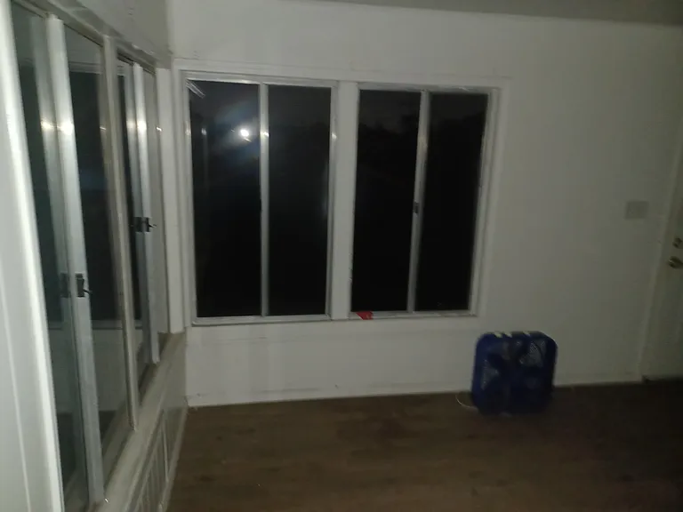 1445 E Jackson St — Photo 13