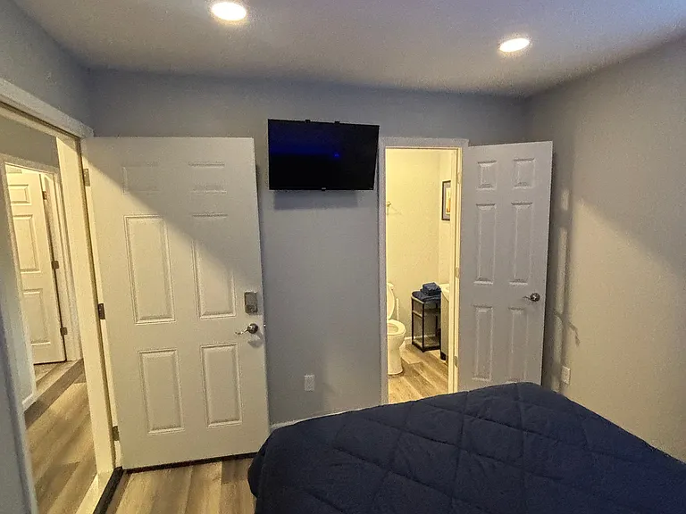 202 W Jackson St #1 — Photo 3