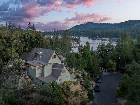 55500 Lake Point Dr, Bass Lake, CA 93604