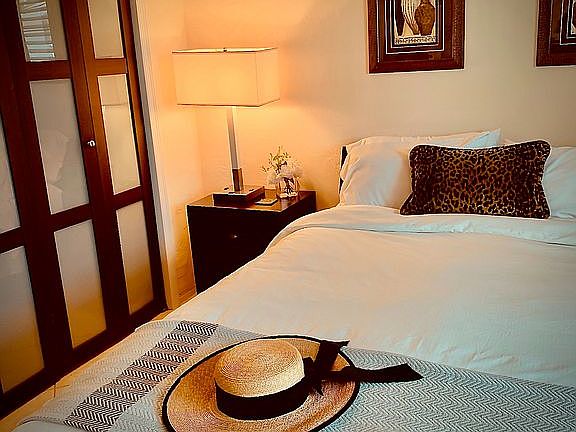 Plush queen bed