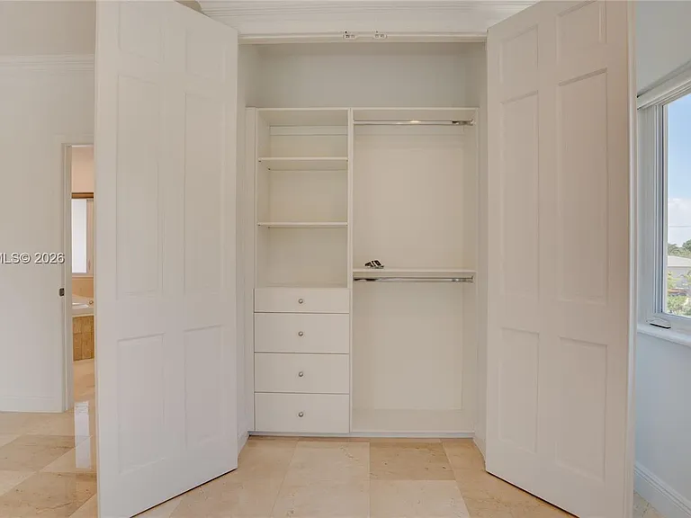 500 SW 51st Ct — Photo 34