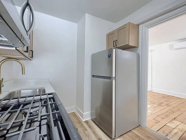 319-319 S Lime St #1 — Photo 10