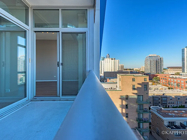 1819 S Michigan Ave #807 — Photo 14