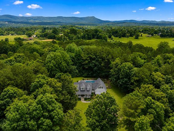 4th image of 62 Cannon Rd