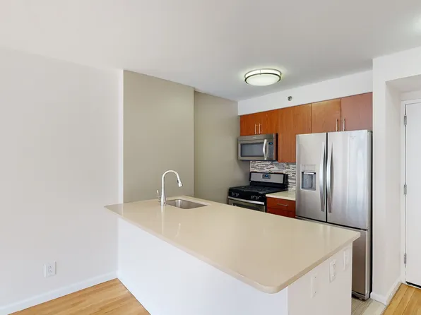 120 W. 21st image 1 of 9