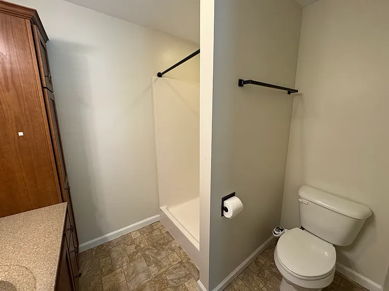 2094 Fieldcrest Dr — Photo 19