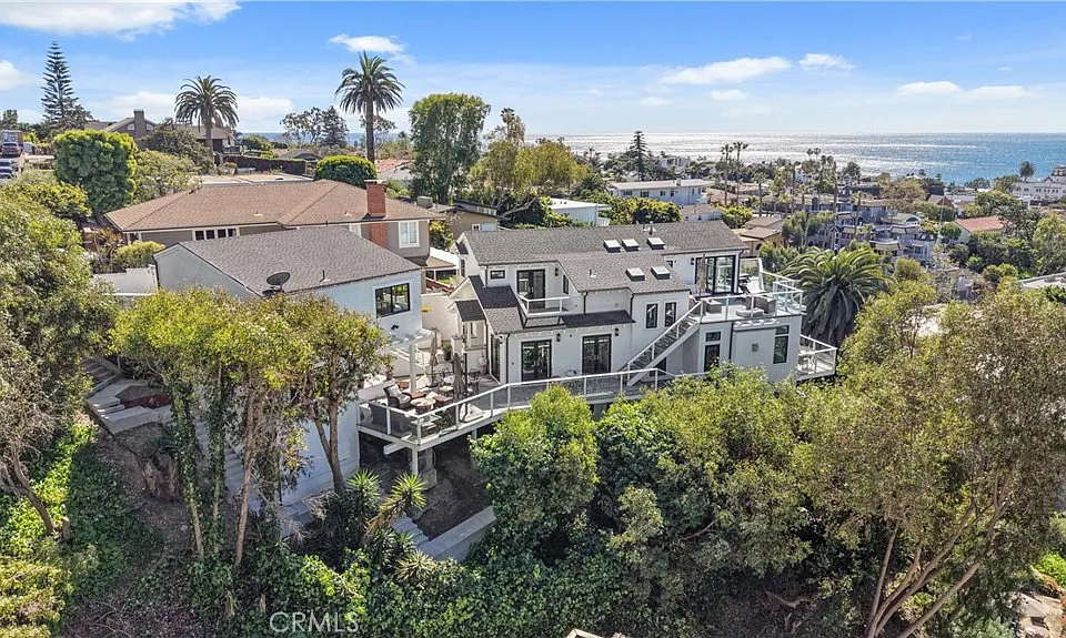 405 Blumont St