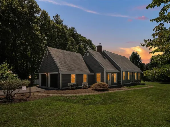 178 D Queens River Dr, West Kingston, RI 02892