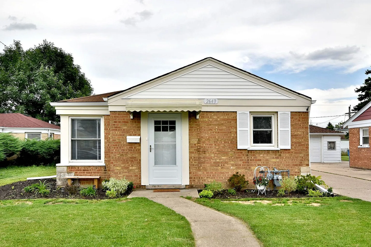 2643 Calwagner St photo 1