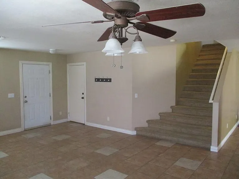 642 S Concord St — Photo 10