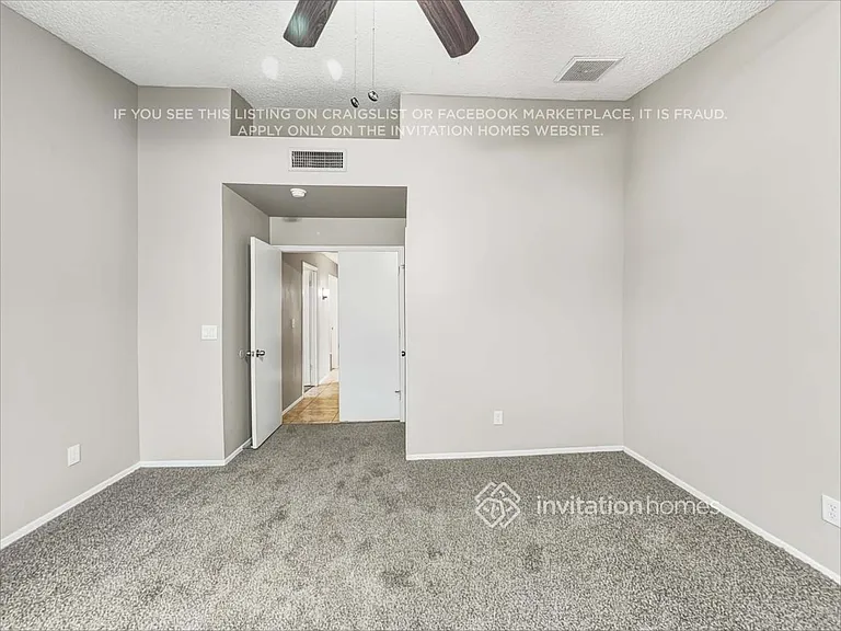 6526 N 69th Dr — Photo 12