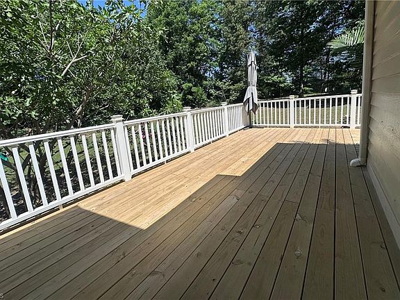 5th image of 1105 Woodside Dr