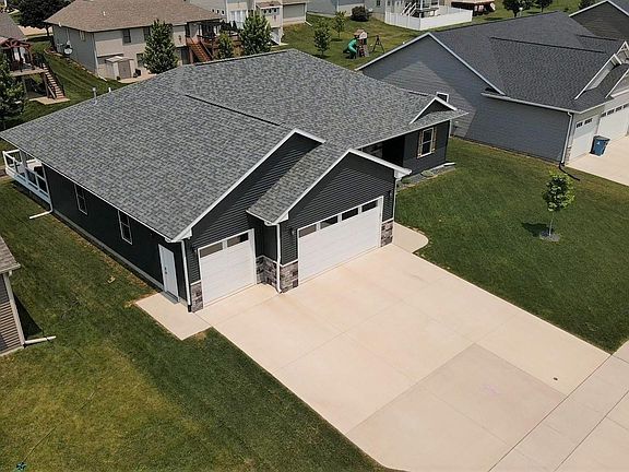 3rd image of 386 W Torrey Pines Dr