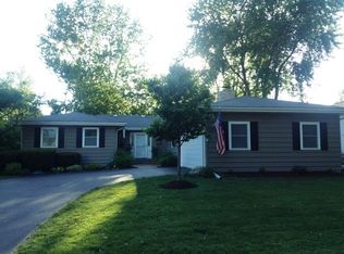 1833 Clyde Dr, Naperville, IL 60565