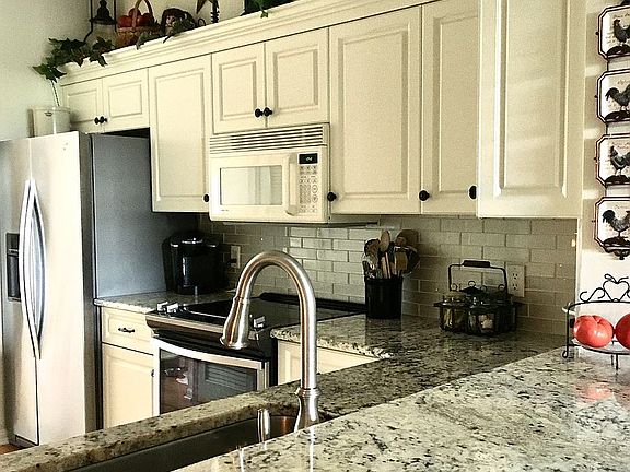 5th image of 14501 Daffodil Dr APT 1203