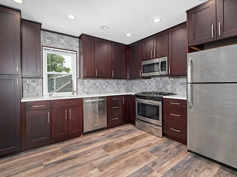 407 Union Ave #2 — Photo 10