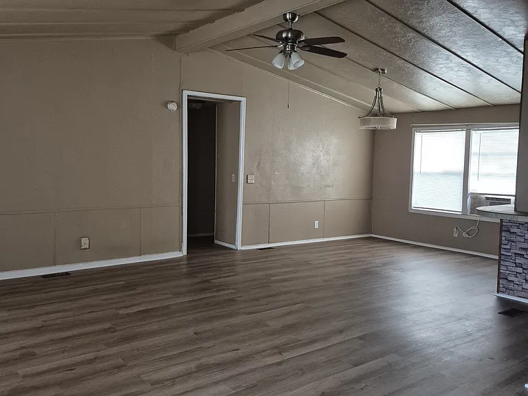1362 Carter Rd — Photo 14