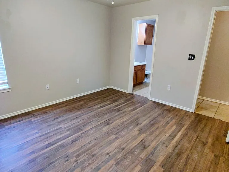 526 N Dover Ave — Photo 15