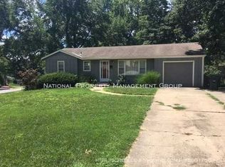 9101 W 87th Ter, Overland Park, KS 66212