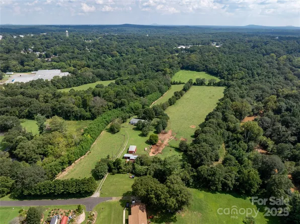 743 Lore Rd, Lincolnton, NC 28092