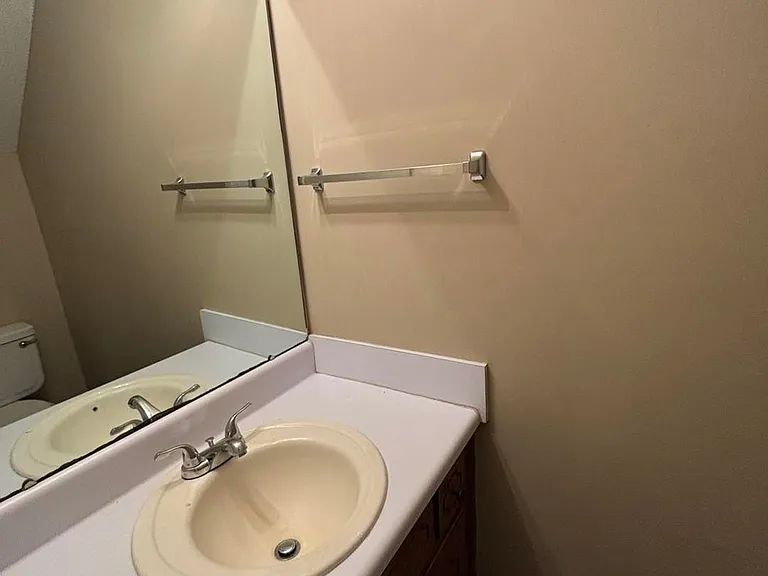 121 Candlebrook Dr — Photo 8