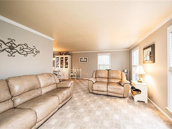 2nd image of 125 Windgate Dr