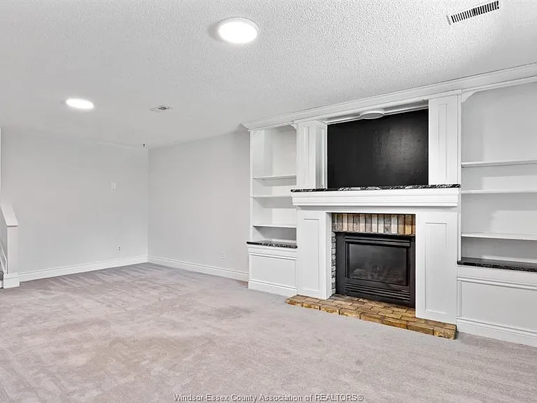 3418 Deerbrook Dr #LOWER — Photo 2