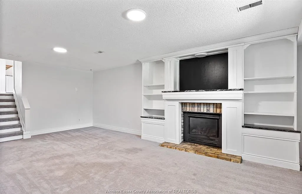 Building Photo - 3418 Deerbrook Dr #LOWER