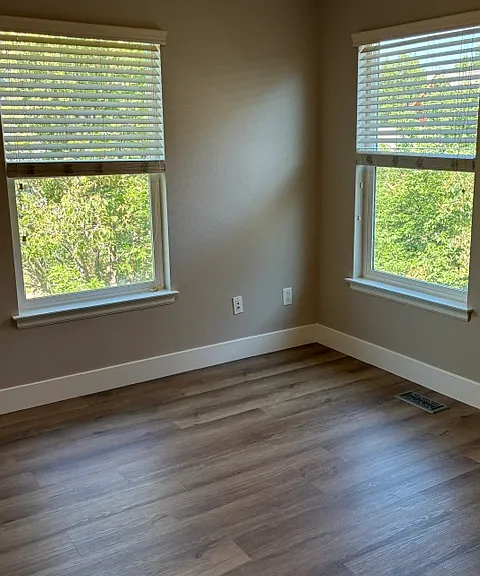 2312 N Xenia St — Photo 8