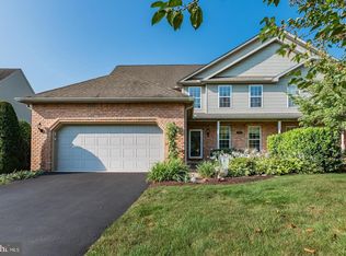 526 Bridgeview Dr, Lemoyne, PA