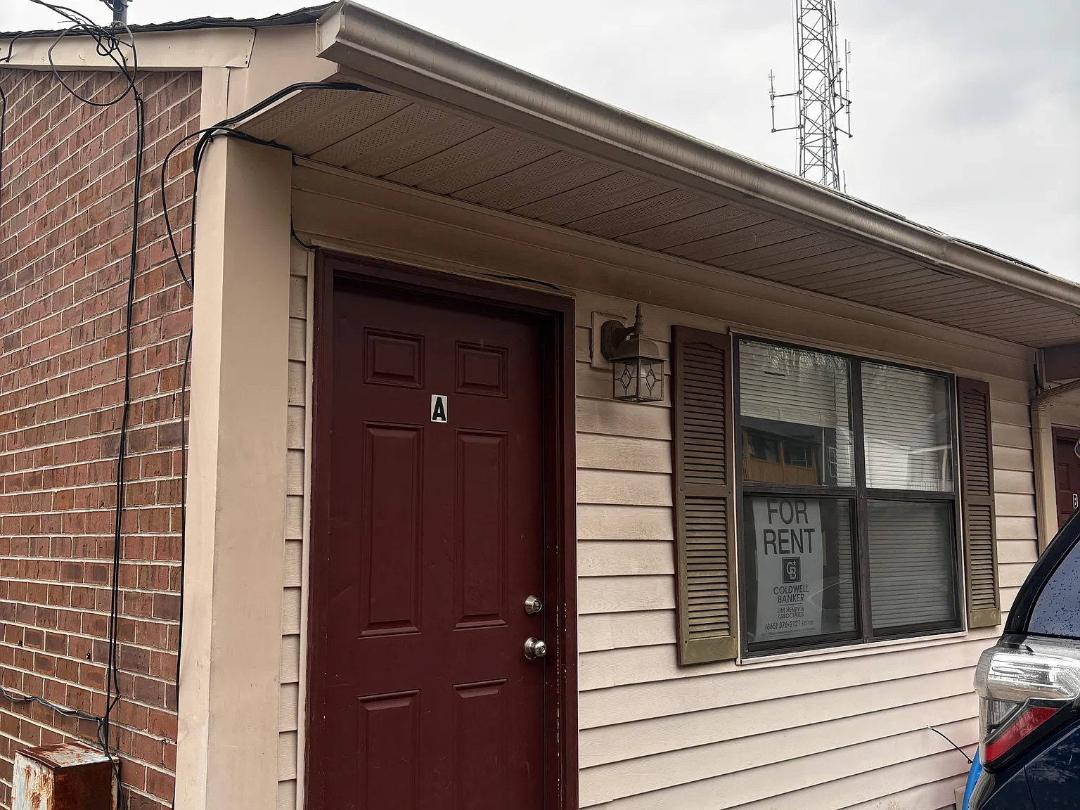 2 bed, 1.5 bath, 1000 sqft, $1,600 — Photo 1