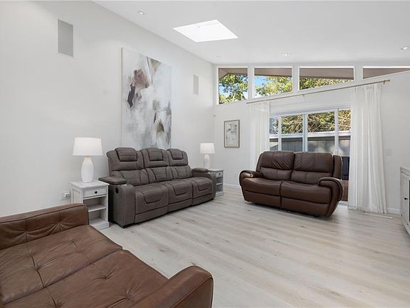 5th image of 12 Kenmore Way