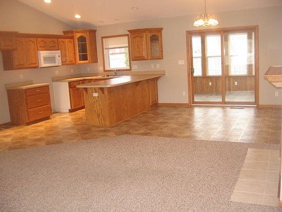 3rd image of 410 E Griffith St #412