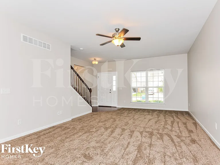135 Berry Manor Cir — Photo 4