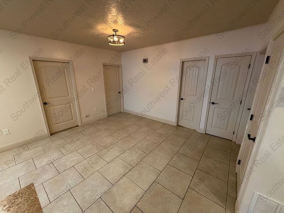 4th image of 1311 Gidding