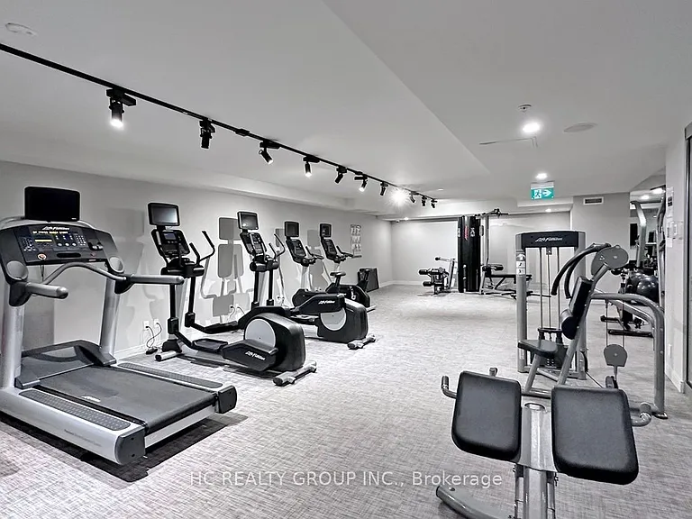 28 Wellesley St E #1903 — Photo 3