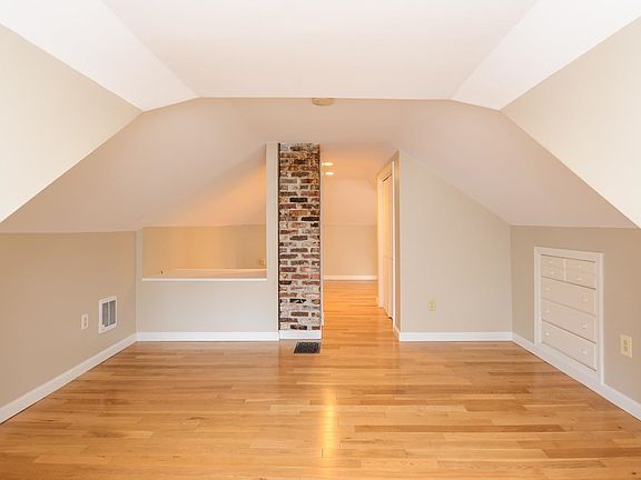 2nd image of 32 Gilman St Floor 2