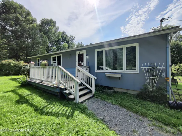 205 Deepkill Road, Troy, NY 12182