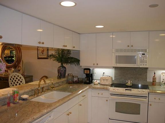 4th image of 332 Oak Harbour Dr