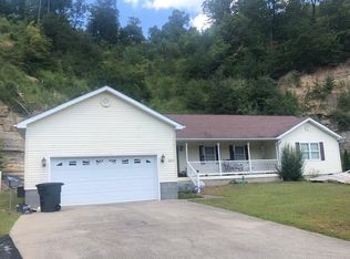 267 Zebulon Hts, Pikeville, KY 41501