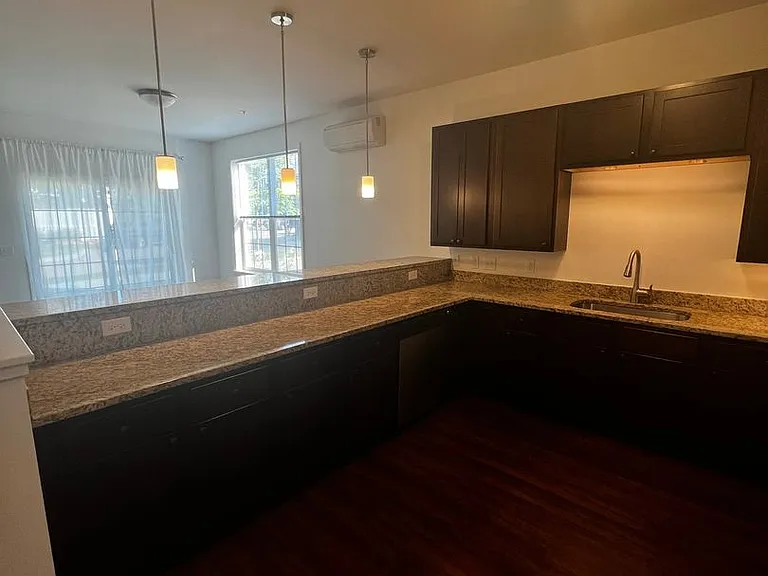 147 Bayberry Cir — Photo 6