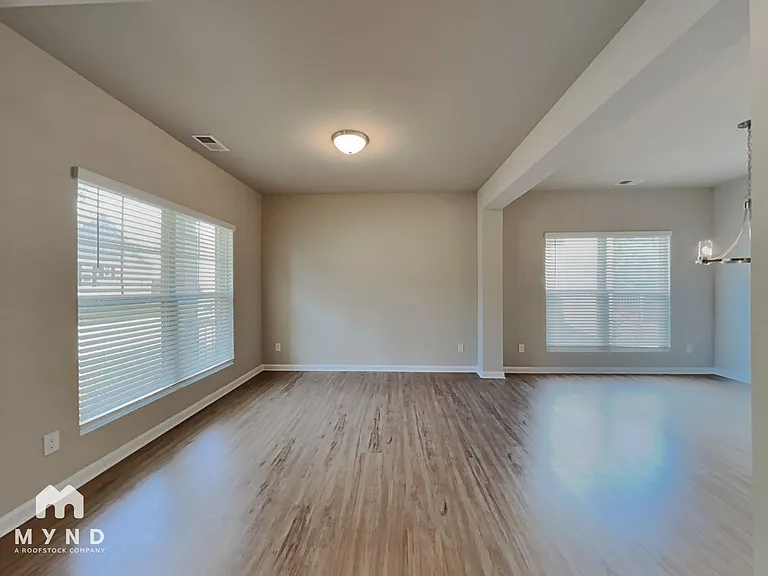 418 S Fortune Way — Photo 14