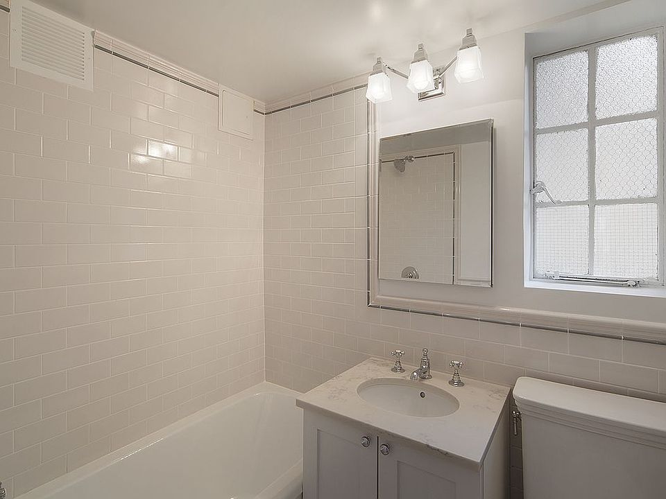 2nd image of 314 41st St #1107A