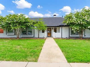 2233 Southern Cir, Carrollton, TX 75006