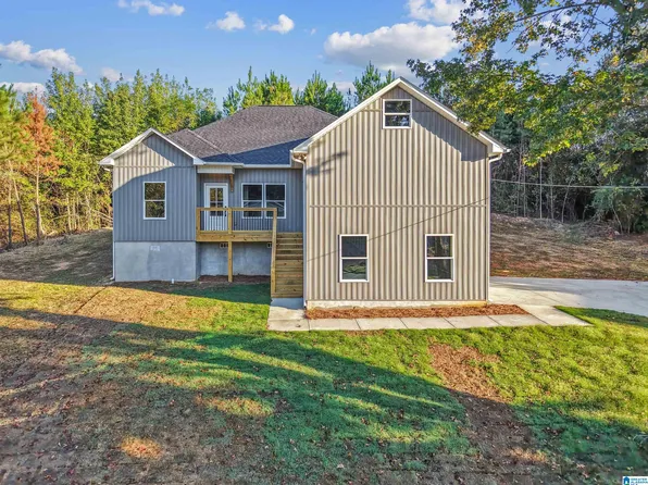 432 4th Ter, Pleasant Grove, AL 35127