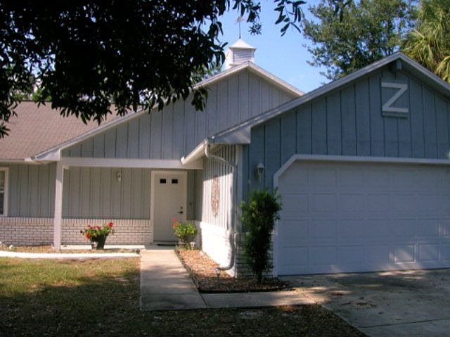 1st image of 9 Westmount Ln