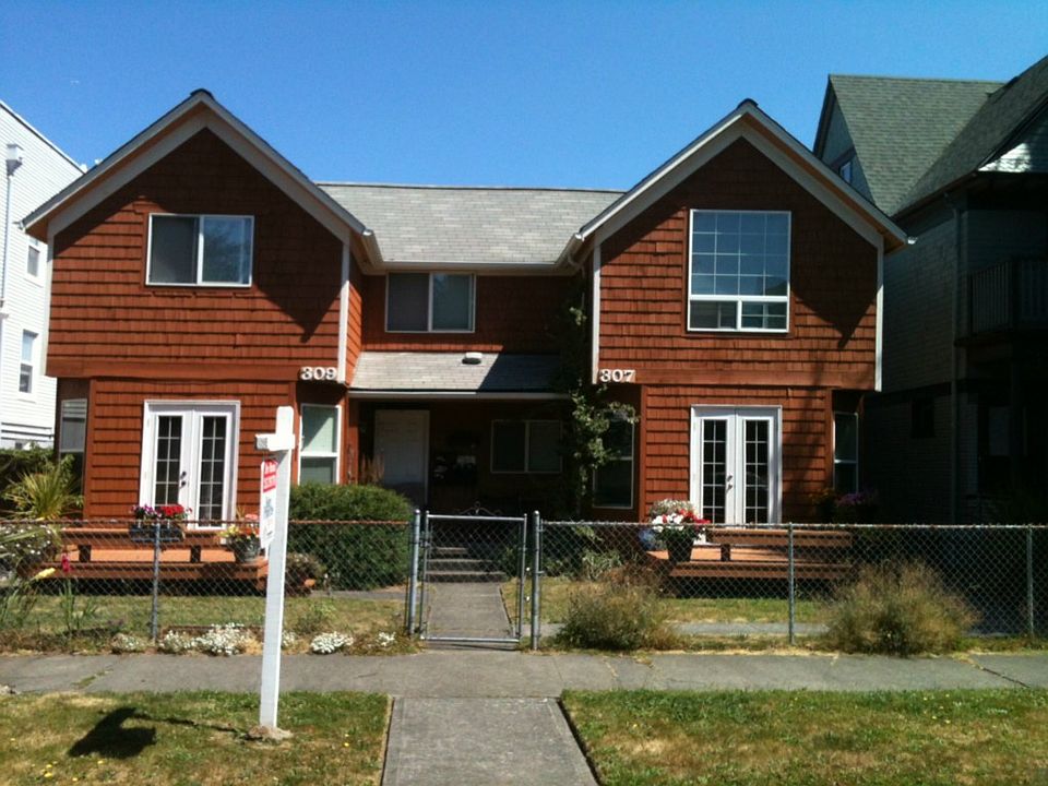 1st image of 307 N G St #309