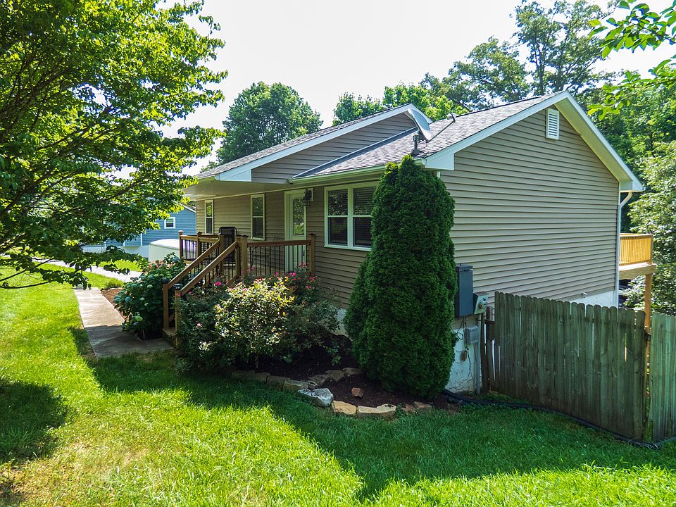 1st image of 1716 Harts View Dr