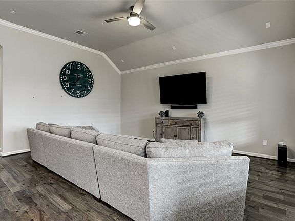 5th image of 4830 La Piedra Ln